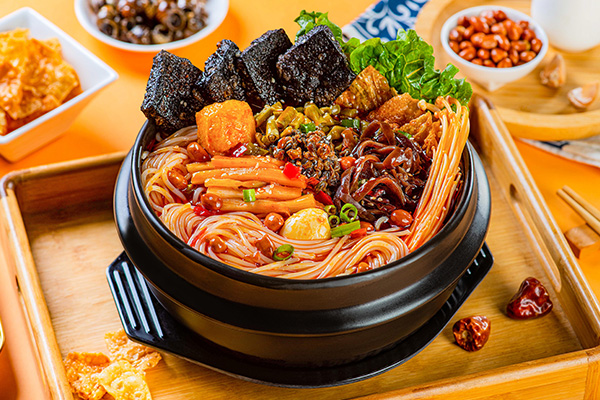 臭豆腐砂锅螺蛳粉